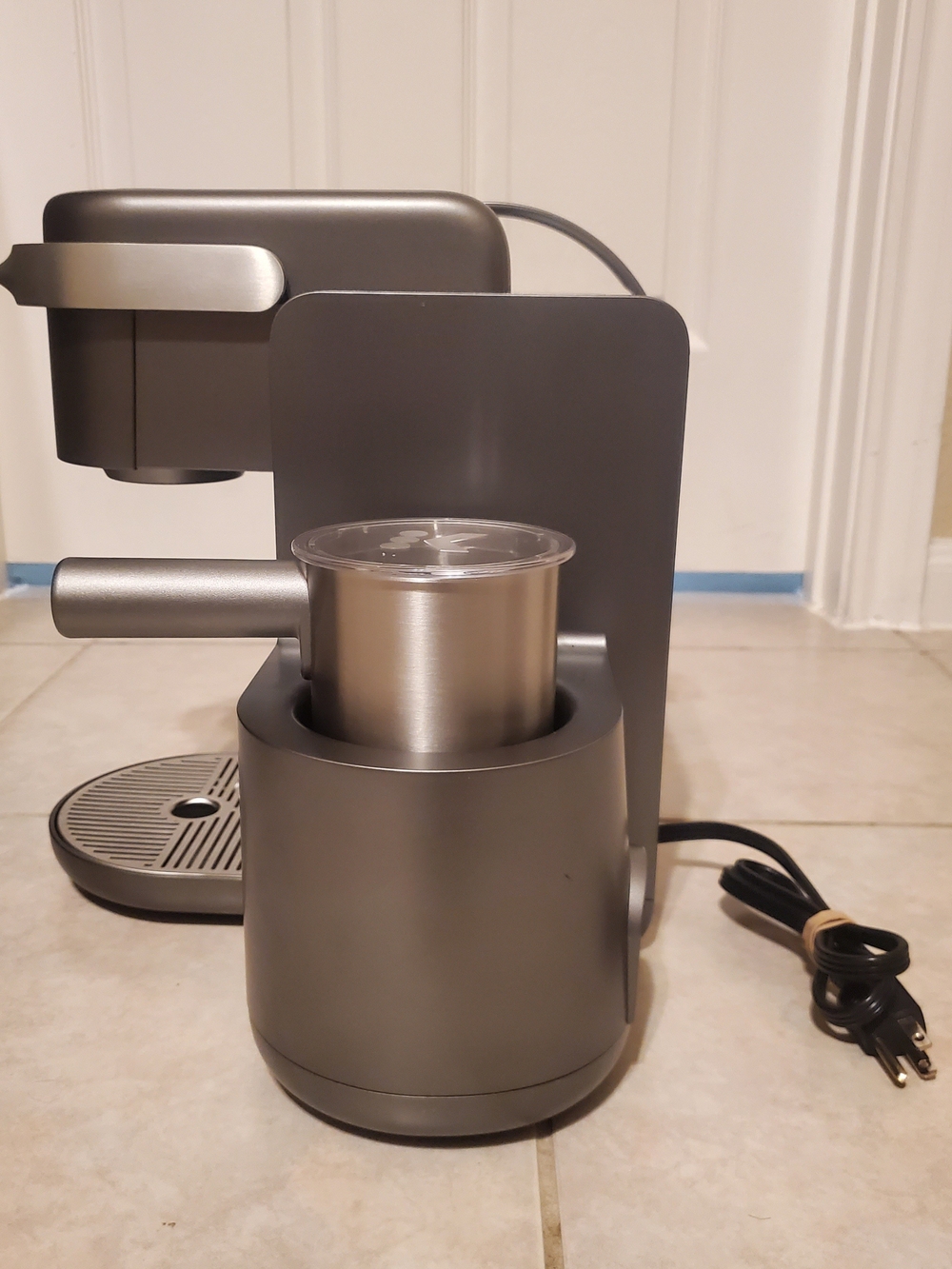 Keurig Silver Gray Single-Serve Coffee & Latte Maker - Picture 4 of 8